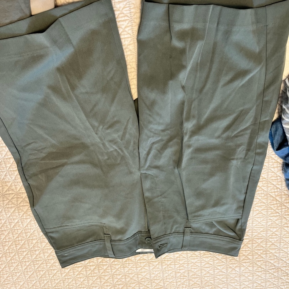 Shorts - Picture 12 of 16